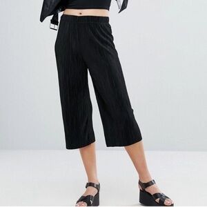 Bershka Pleated Culotte Trouser Black S
